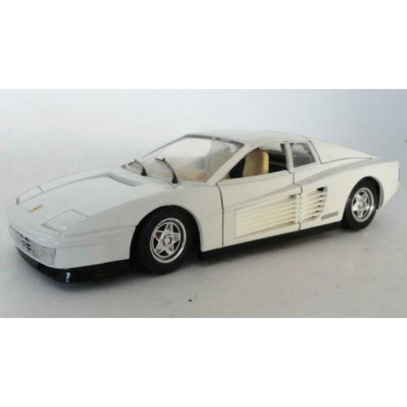Bburago verzameling 1:24 - VITRINEMODELLEN + veel Folders