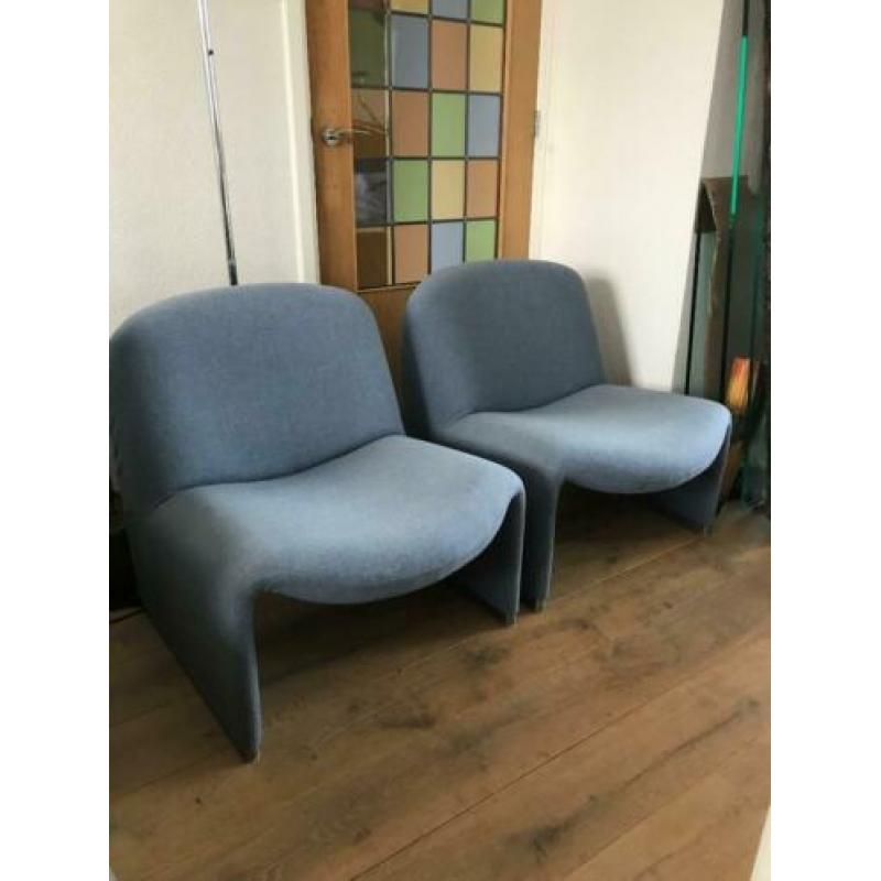Set 2 Artifort Castelli Alky fauteuil stoel grijs blauw