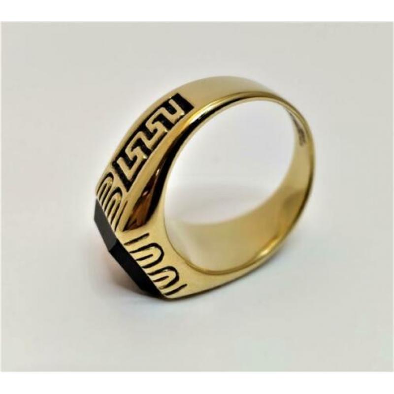 Goudkleurige Stalen Ring met Zwarte Onyx. Nr. 1801025
