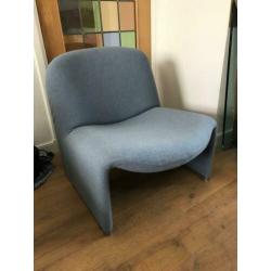 Set 2 Artifort Castelli Alky fauteuil stoel grijs blauw