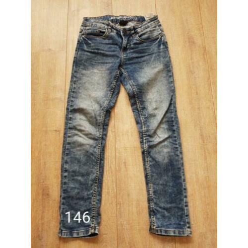 Jeans slim fit 146 als nieuw