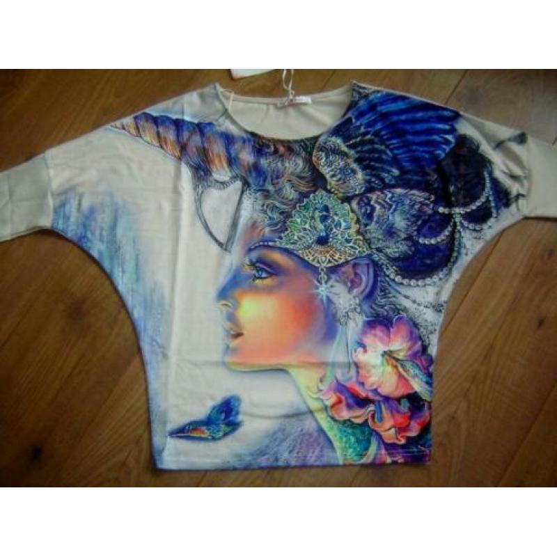 SUPER LEUKE beige trui met kleurenprint mt. M - NIEUW!