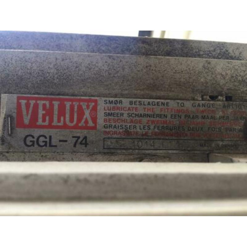 Velux dak tuimel raam 125 br x 115 hoog
