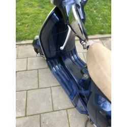 ZGAN: Vespa LX50 4t (snor)