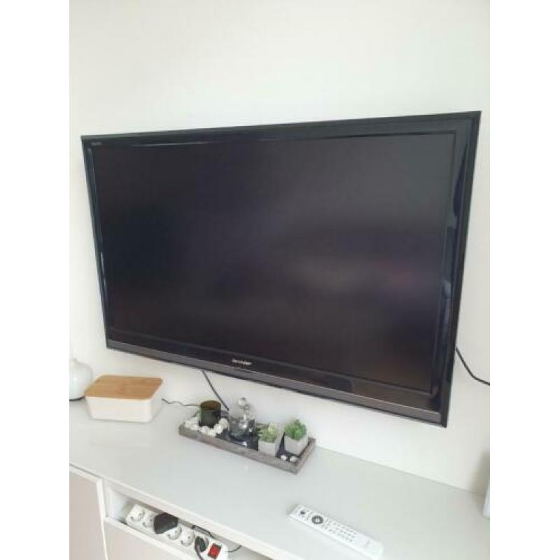 Sharp LC46D65E hd tv beelddiagonaal 117cm