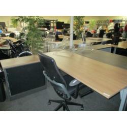 bureau buro kantoortafel werktafel
