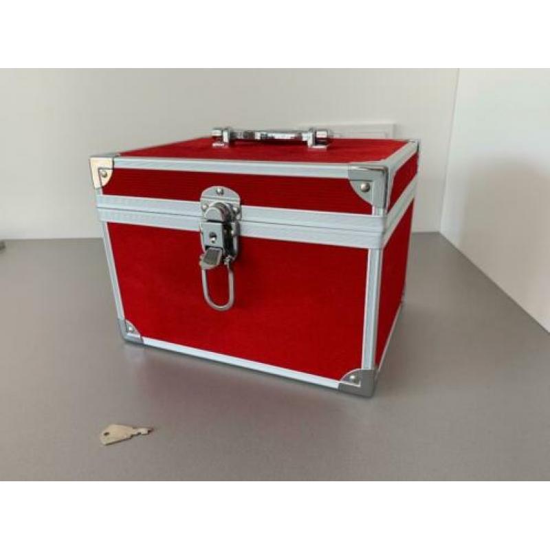 Kistje / beautykoffer / jewellerycase / beautycase