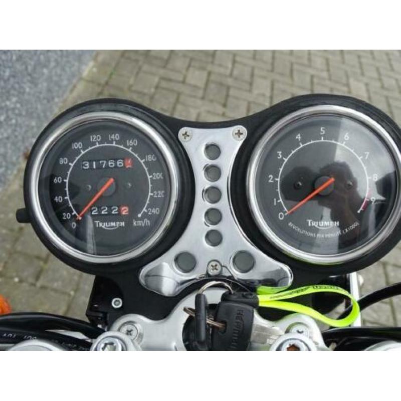 Triumph THUNDERBIRD (bj 2002)