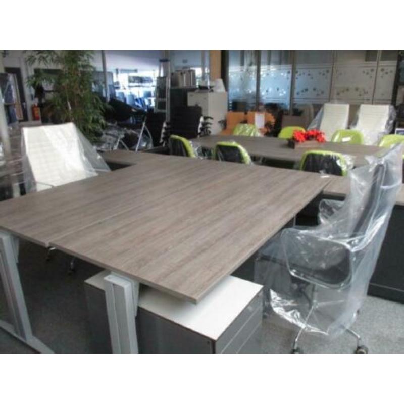 bureau buro kantoortafel werktafel
