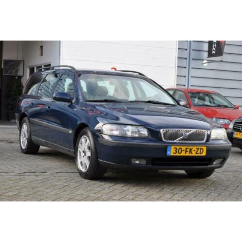 Volvo V70 2.3 T-5 Comfort Line AUTOMAAT AIRCO/LEDER/CRUISE N