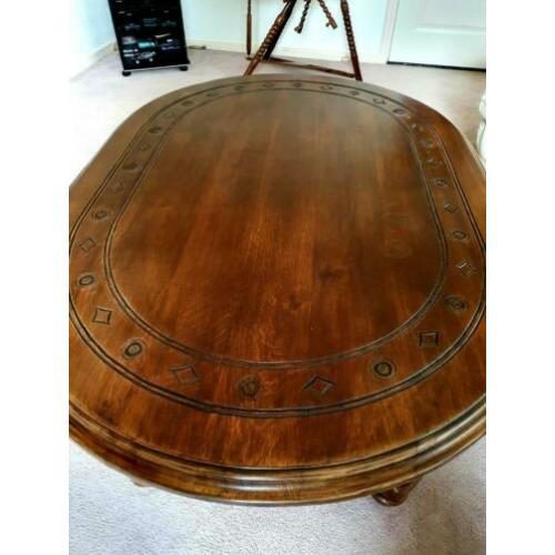 Antieke tafel