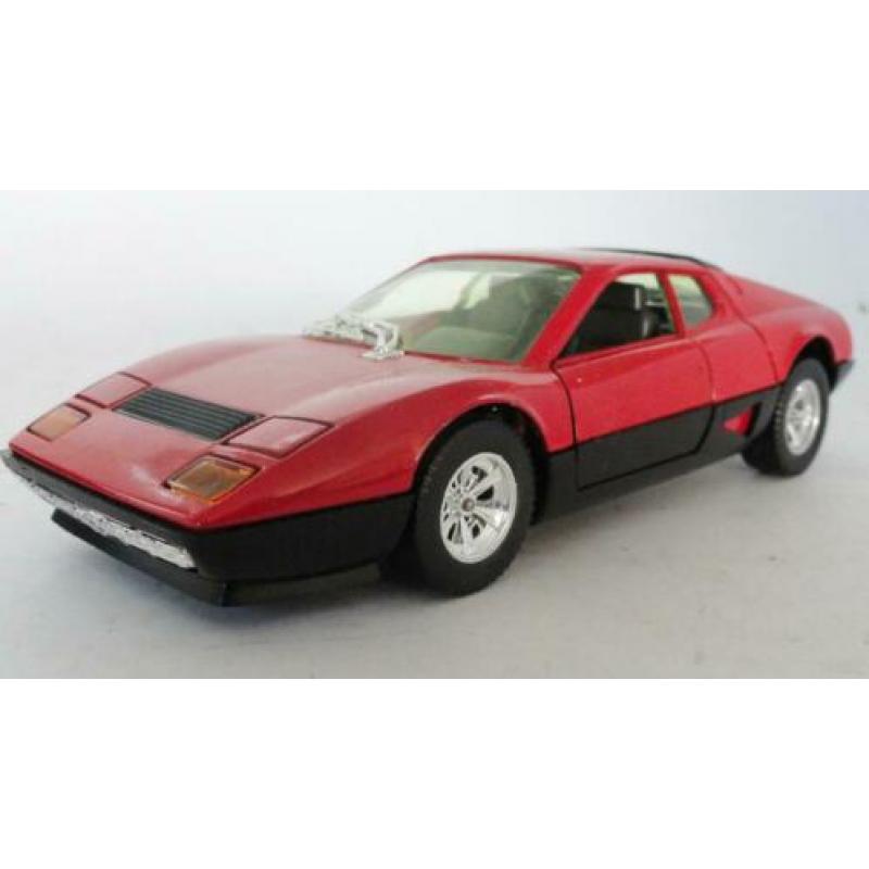 Bburago verzameling 1:24 - VITRINEMODELLEN + veel Folders