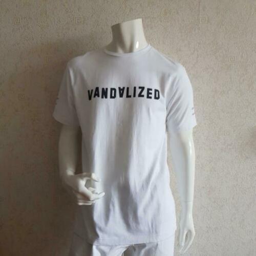 Vandalized witte shirt met afbeelding erop maat M