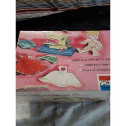 oud kinder naaimachine