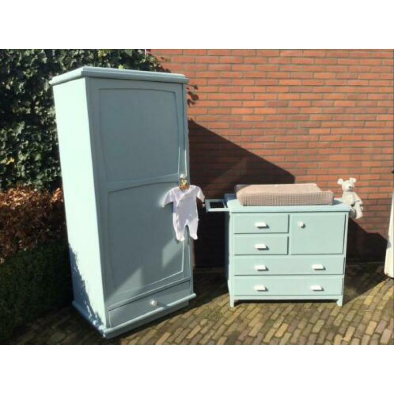 Leuke vintage commode
