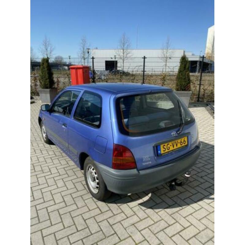 Toyota starlet 1997 met trekhaak in perfecte staat