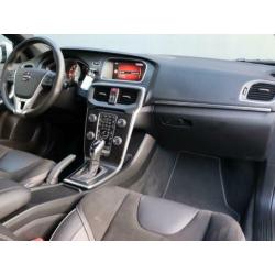 Volvo V40 T3 152PK Automaat Polar+ Sport / Harman Kardon / K