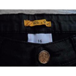 B a DIVA SHORT ALS NIEUW MAAT 164
