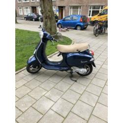 ZGAN: Vespa LX50 4t (snor)