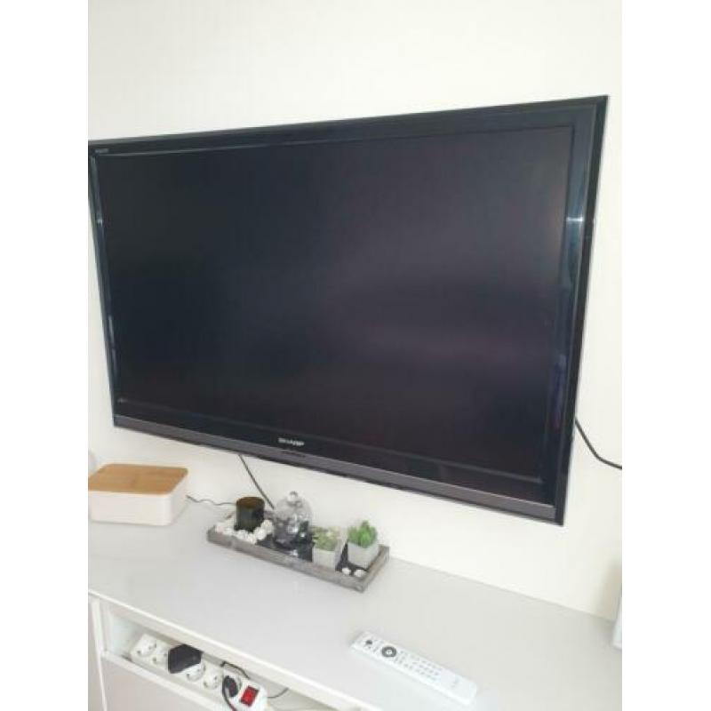 Sharp LC46D65E hd tv beelddiagonaal 117cm