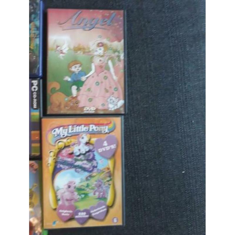Kinder dvd's 12 stuks voor 5 euro. kleintjes alle leeftijd