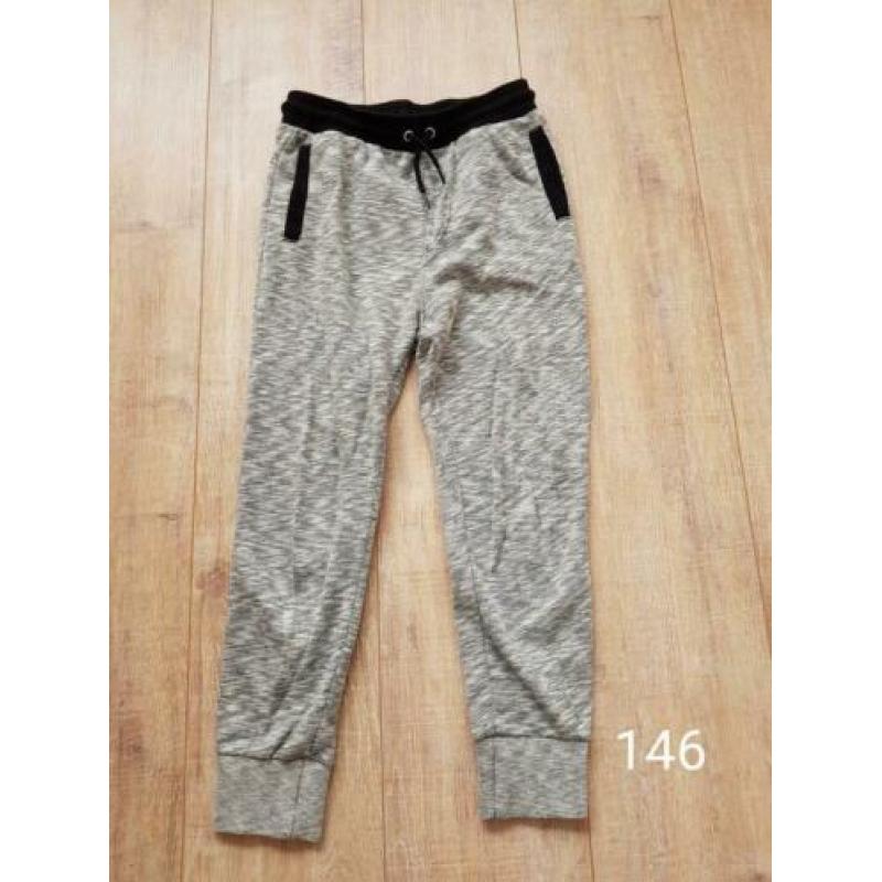 Jeans slim fit 146 als nieuw