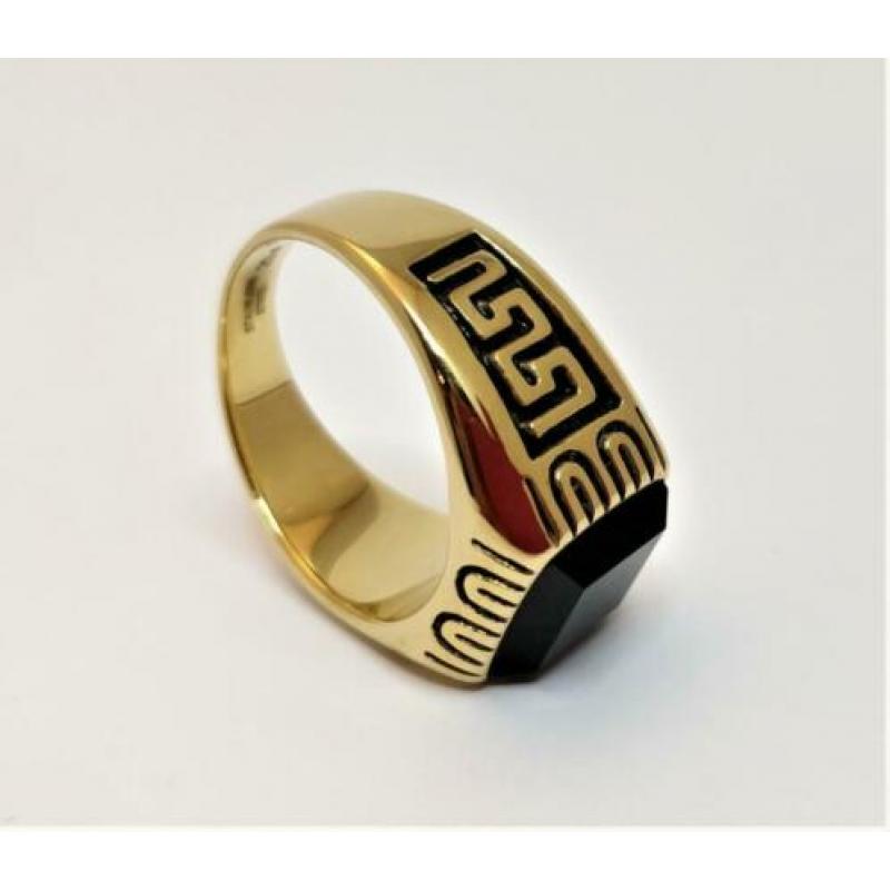 Goudkleurige Stalen Ring met Zwarte Onyx. Nr. 1801025