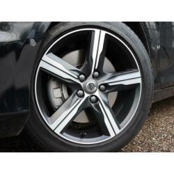 Volvo V40 T3 152PK Automaat Polar+ Sport / Harman Kardon / K