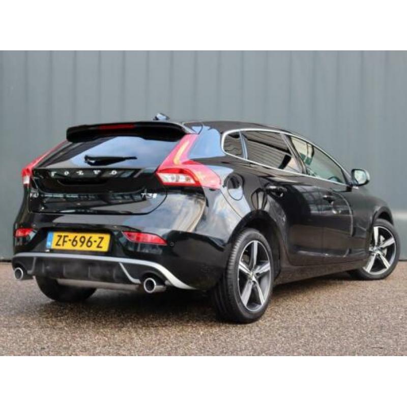 Volvo V40 T3 152PK Automaat Polar+ Sport / Harman Kardon / K