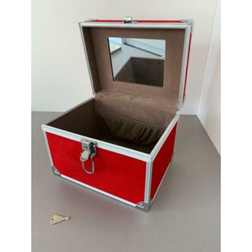 Kistje / beautykoffer / jewellerycase / beautycase