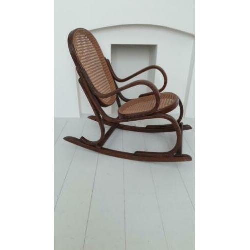 Vintage houten kinderschommelstoel kinderstoel Thonet