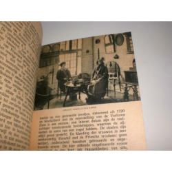Oude Gids Friesch Museum Leeuwarden 1947 in TOP staat