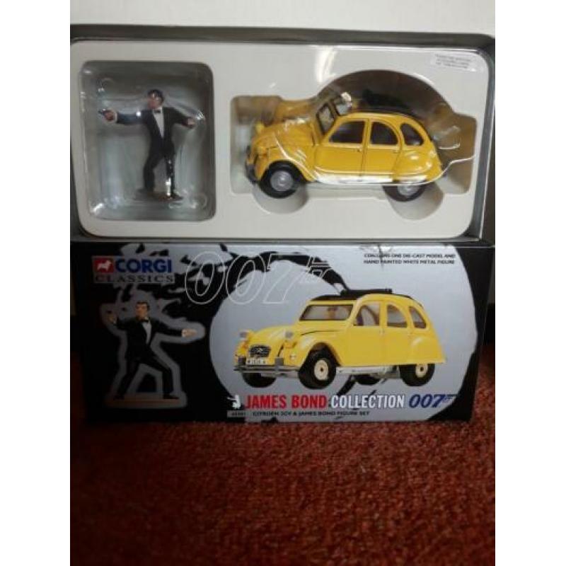 James Bond auto's
