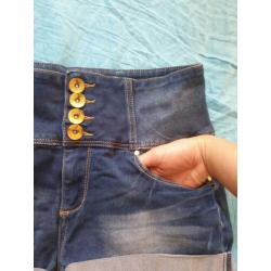 Denim high waisted hotpants maat 42 (L)