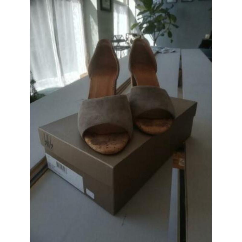 billi bi Copenhagen Vanilia suede sandaal maat 40
