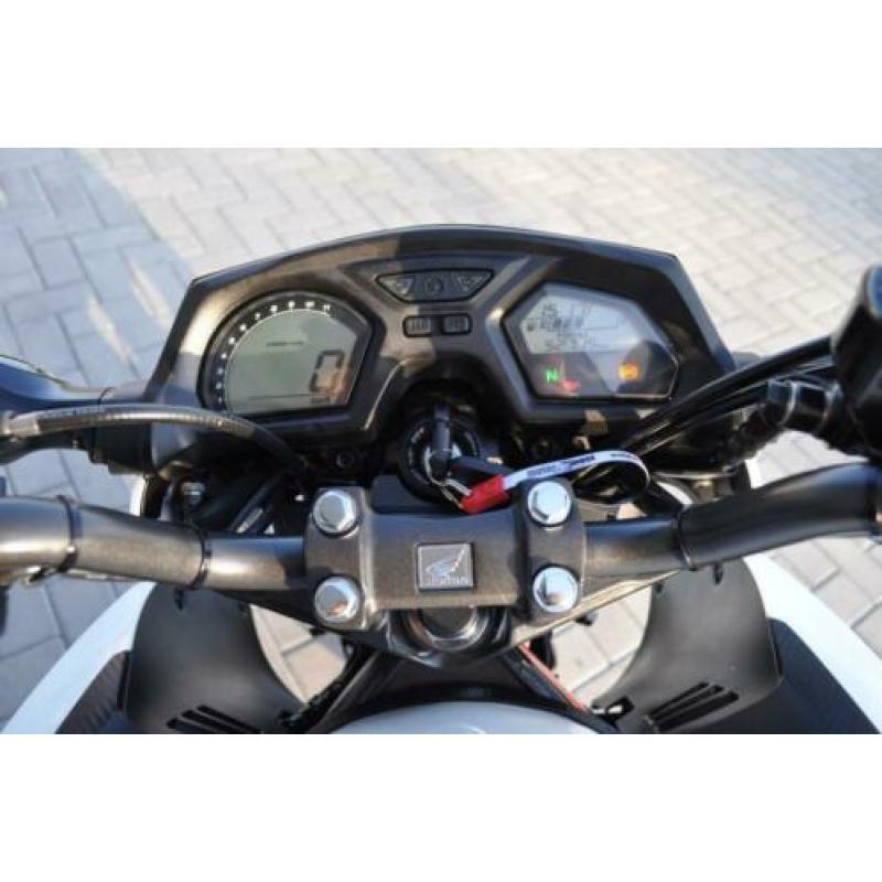 Honda cb650f bj 2016 en kawasaki er6f en er6n a2 rijbewijs