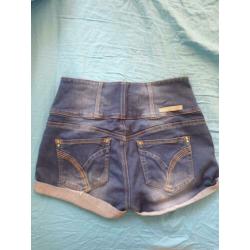 Denim high waisted hotpants maat 42 (L)