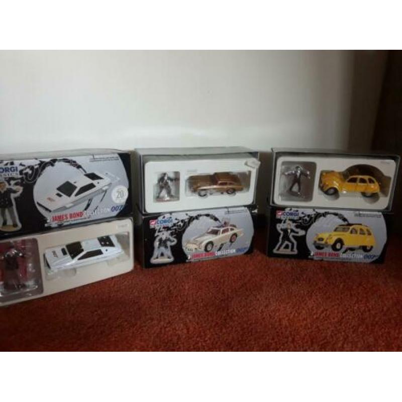 James Bond auto's