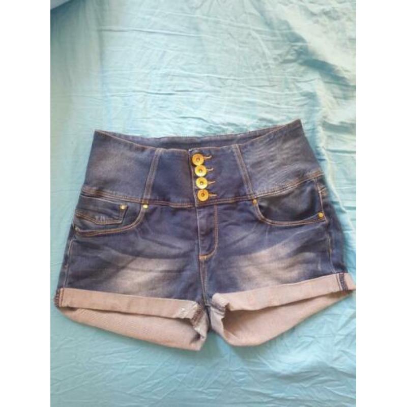 Denim high waisted hotpants maat 42 (L)