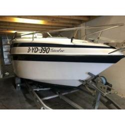 Crownline 230 CR