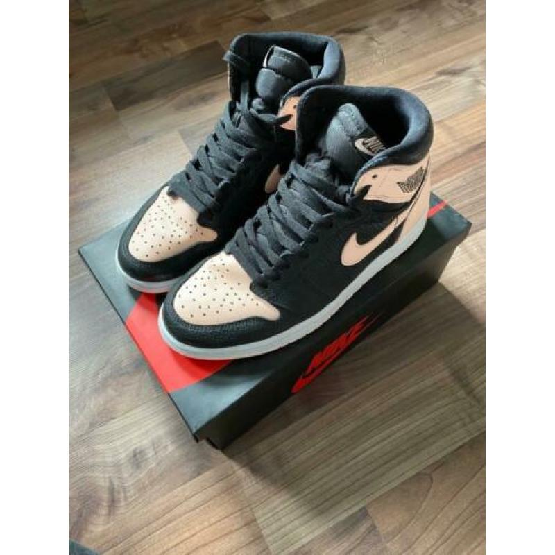 Nike Air Jordan 1 Retro High “Crimson Tint” Maat 41