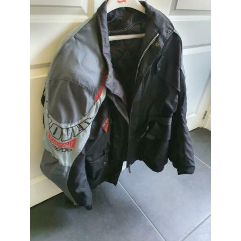 Clover motorjas maat xl izgs