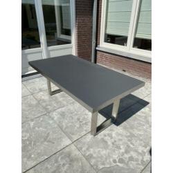 Exclusieve tuintafel van Val-Eur RVS met HPL plaat