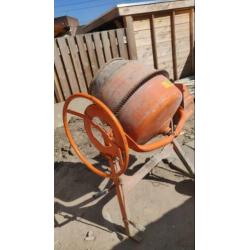 Atika Profi 145S betonmolen