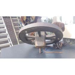 Antieke lamp wagenwiel