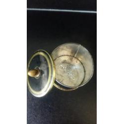 Cote d or chocolade blikje zwart met een lelie