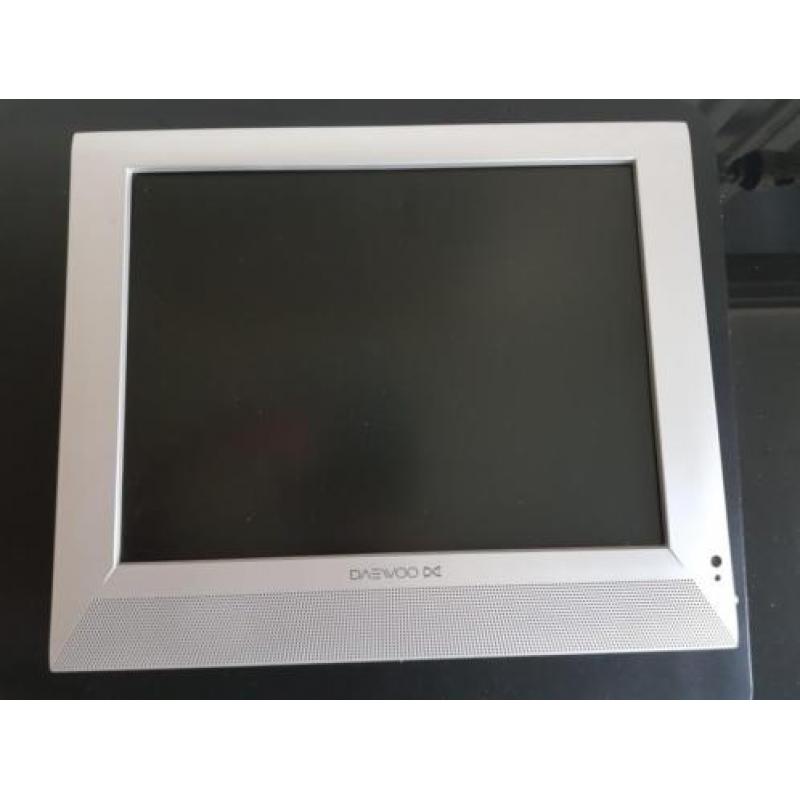 DAEWOO LCD TV 15 inch color tv