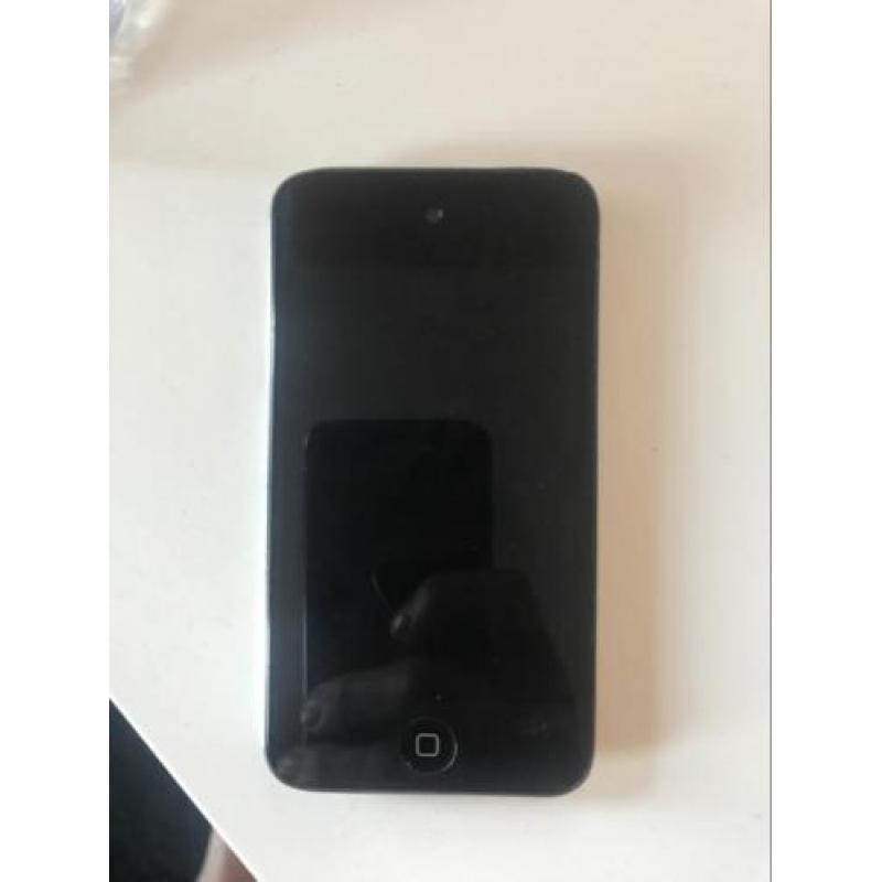 iPod Touch 4e generatie + oplader