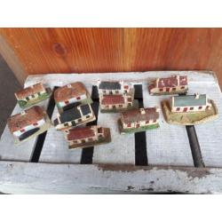 10 handpainted huisjes. Mac ri miniatures.