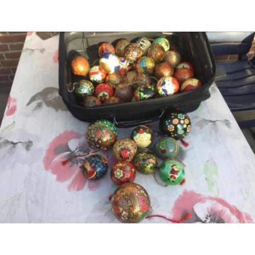 43 exclusieve handgeschilderde kerstballen rond 10 en 6 cm